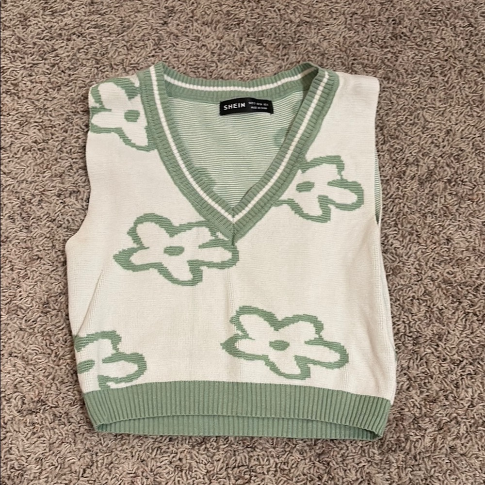 Floral Knit Vest in Green and White